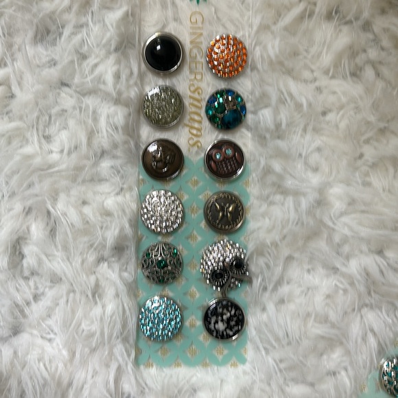 Ginger Snaps Collection - Picture 8 of 13